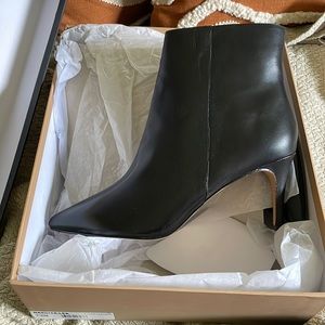 Halogen Black Leather Heel